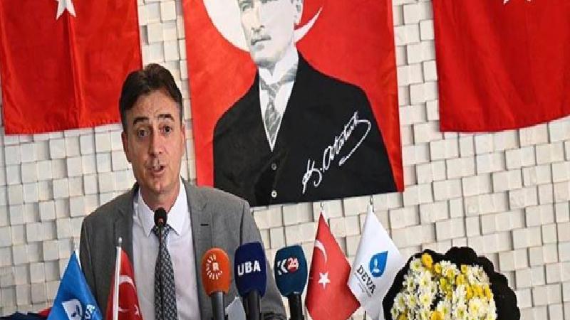 Ali Babacan’a rakip olacağını açıklayan Genel Sekreter Yardımcısı Salih Efe: Sağ partilerin hepsi diktatör; Genel Başkan bir grup tarafından kümelenmiş vaziyette!