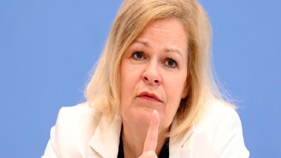 Almanya’da aşırı sağcı medya kuruluşu Compact yasaklandı