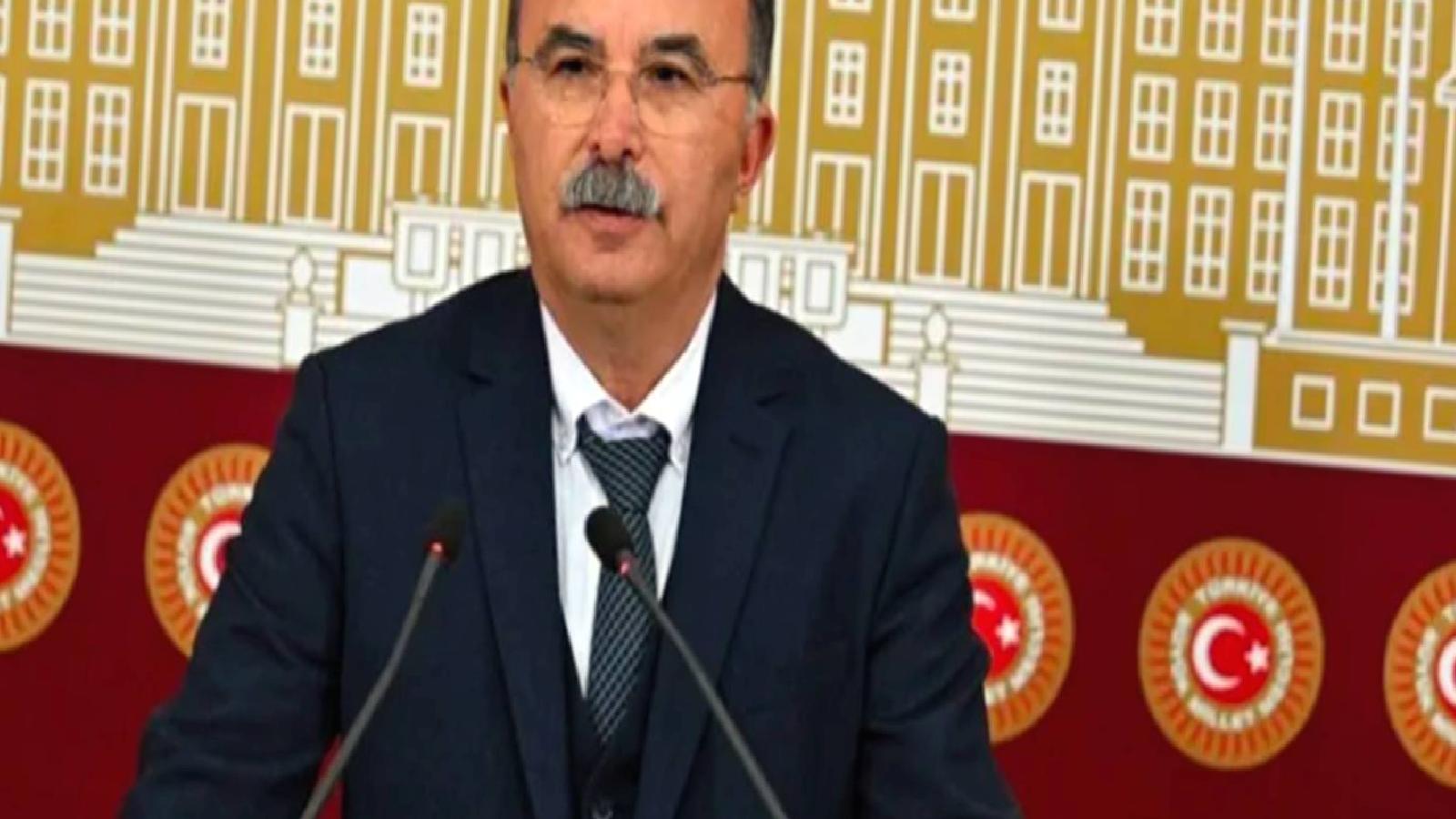 DEM Partili Akın, sokakta yaşayan hayvanlara yönelik kanun teklifini eleştirdi: “Ötanazi” kavramı kullanılarak “öldürme” girişimleri hafifletiliyor