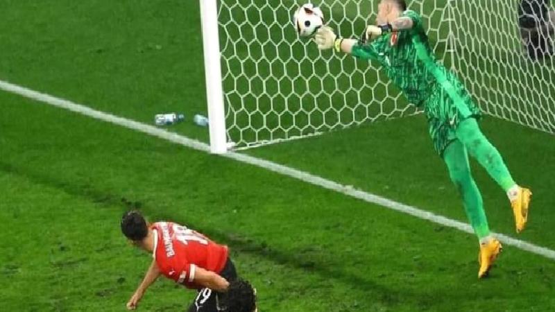 Ertuğrul Özkök: Maça 24 st kala Rahmi Bey’in 2,1 saniyelik “plonjonu”