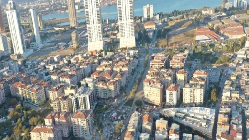 İzmir’de depreme dayanıksız yapı alarmı: Yapı stokunun yarısı güvensiz