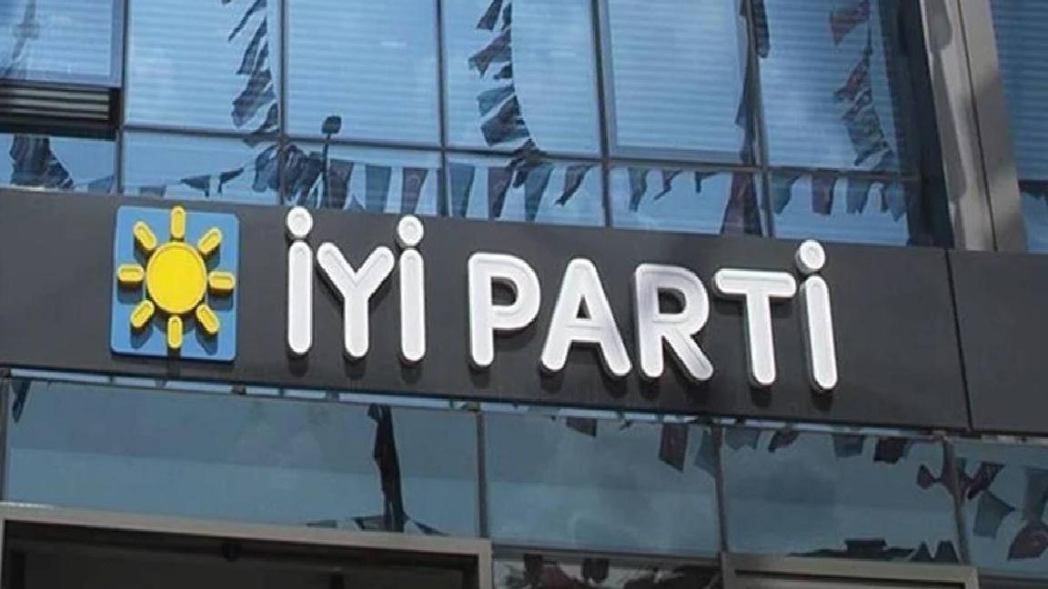 Milliyet yazarı Tümer:  İYİ Partililer Salim Ensarioğlu ve Koray Aydın’ın haricindeki istifaları ne yadırgıyorlar ne de kayıp olarak görüyorlar