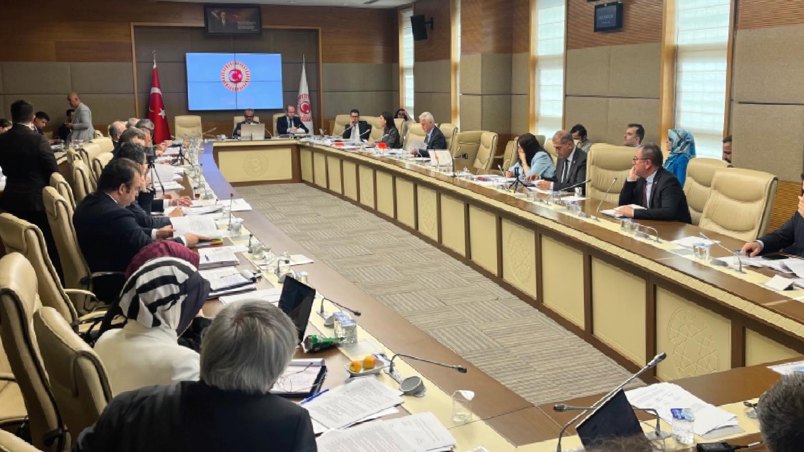 Öğretmenlik Mesleği Kanun Teklifi’nin görüşmeleri: CHP’nin “Atatürk ilke ve inkılapları” olmadığı gerekçesiyle verdiği önerge reddedildi