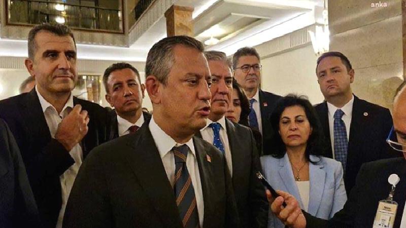 Özgür Özel’den ötanazi tartışmalarına neden olan sokak hayvanları yasasına: Kanunu AYM’ye götüreceğiz, o örtülü talimata uymayacağız!