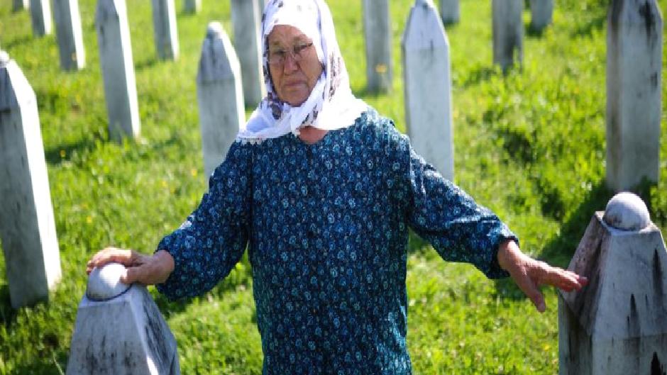 Srebrenitsa Katliamı: Hâlâ cesetler çıkarılıyor