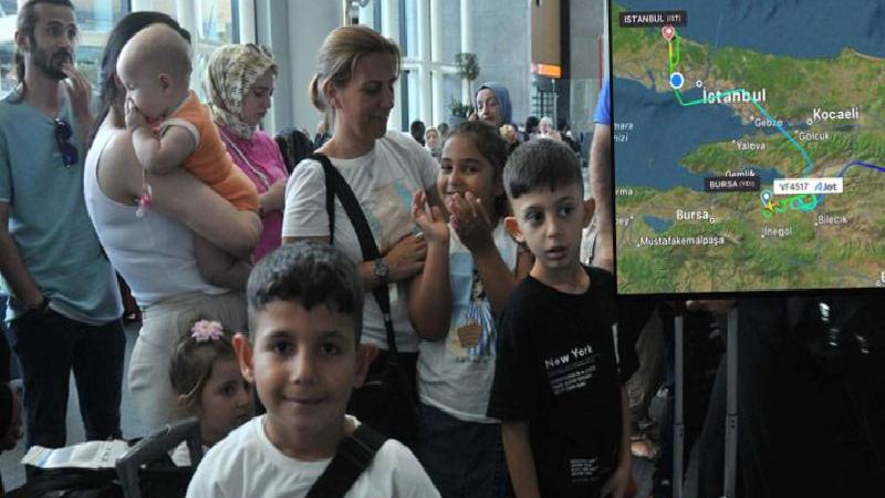 AJet’in Trabzon-Bursa uçağı İstanbul Havalimanı’na acil iniş yaptı: İniş takımları açılmadı