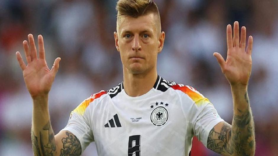 Almanya yılın futbolcusu Toni Kroos