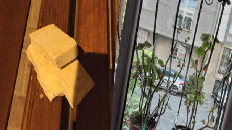 Esenyurt’ta boşanma sürecindekierkek, eşinin evine 2. kez saldırdı: Çocuklara küfür etti, camları taşlamaya başladı