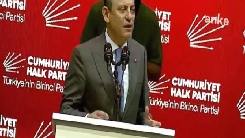 CHP İkinci Yüzyıl Değişim Kurultayı’nda ikinci gün| Özgür Özel’den Erdoğan’a: Cesaretiniz varsa gelecek yıl kasım ayında erken seçim yapalım