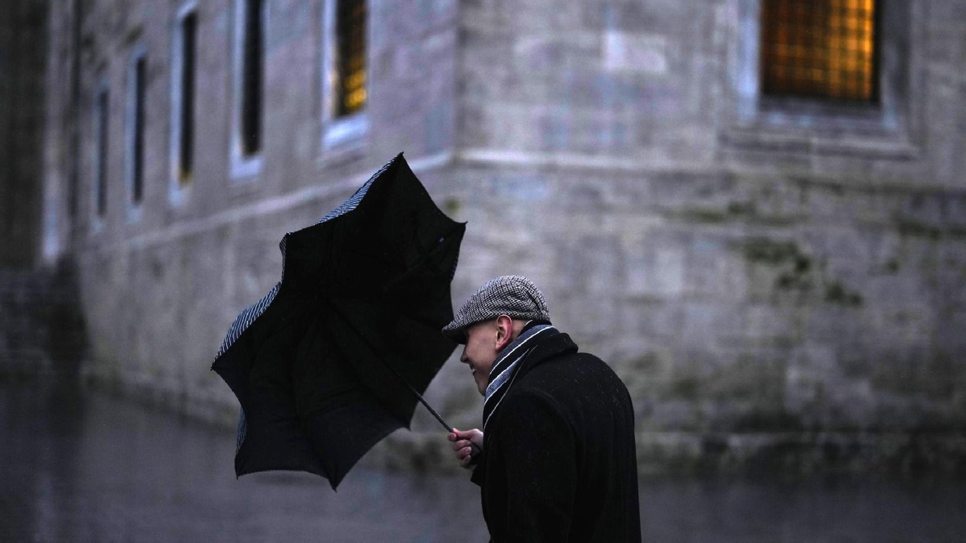 Meteoroloji illeri açıklayarak sarı ve turuncu alarm verdi: Sağanak Türkiye genelini esir alacak, yağmur günler sürecek