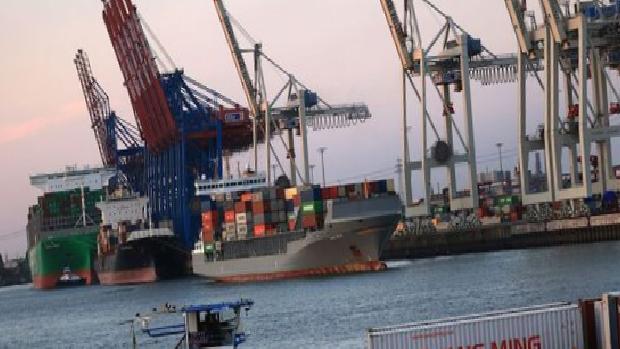 Reeskontta ithalat için alınan dövizlere yaptırım muafiyeti