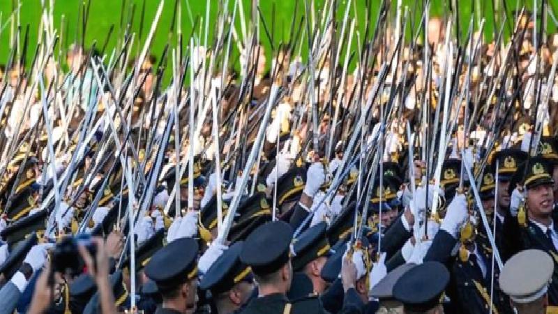 Selvi: Askeri vesayet dönemlerini çağrıştıran korsan yemini görmezden gelemeyiz, genç teğmenlerin disiplinsizlikleri TSK’ya zarar verdi