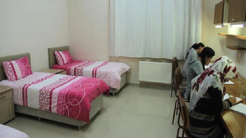 Yurt Hizmetleri Yönetmeliği’nde değişiklik: Kasten işlenen bir suçtan dolayı bir yıl ve daha fazla ceza alanlar yurtlarda kalamayacak