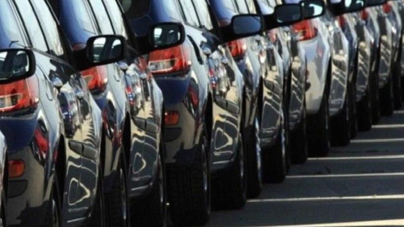 Otomobilde talep artmaya, reel fiyatlar düşmeye devam etti