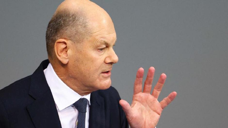 Almanya’da erken seçimin yolu açıldı