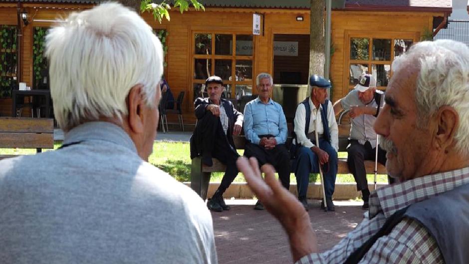 Emeklilerin milli gelirden aldığı pay düşüyor