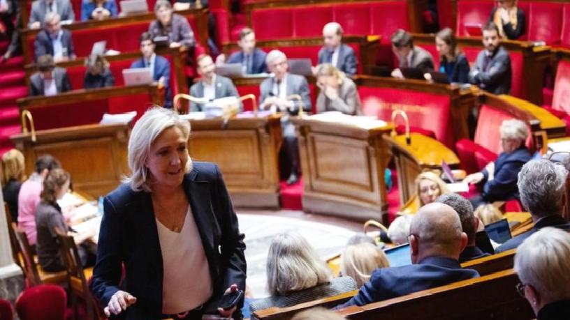 Fransa’da bütçe krizinden siyasi krize