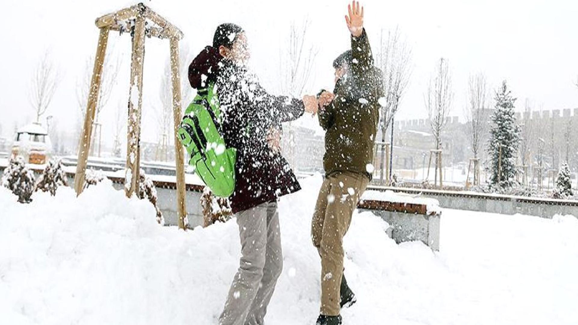 Eğitime kar engeli: 13 Şubat Perşembe günü hangi illerde okullar tatil?