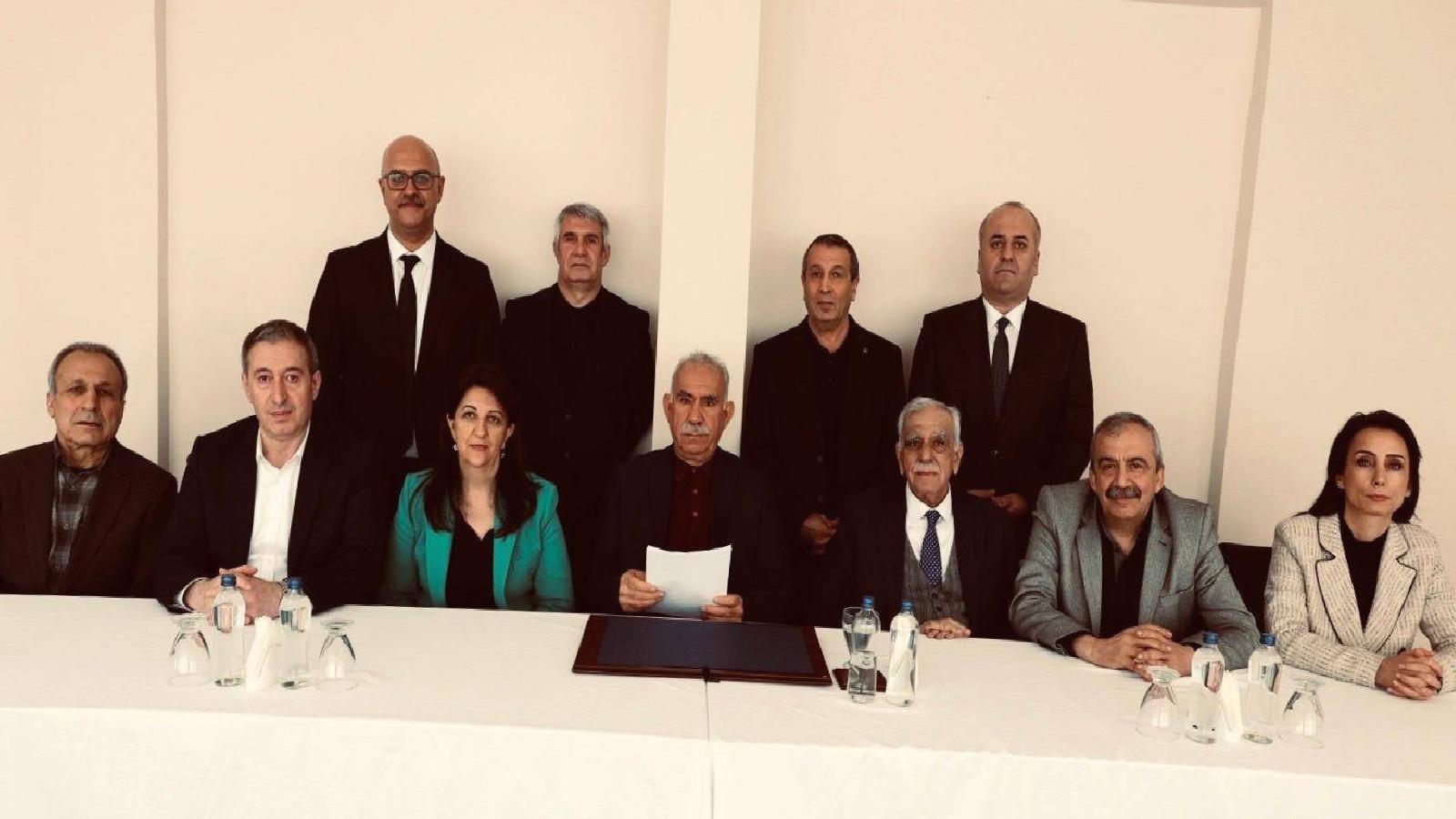 Murat Yetkin, Öcalan’ın çağrısını değerlendirdi: Barış mı, yeni bir taktik mi?