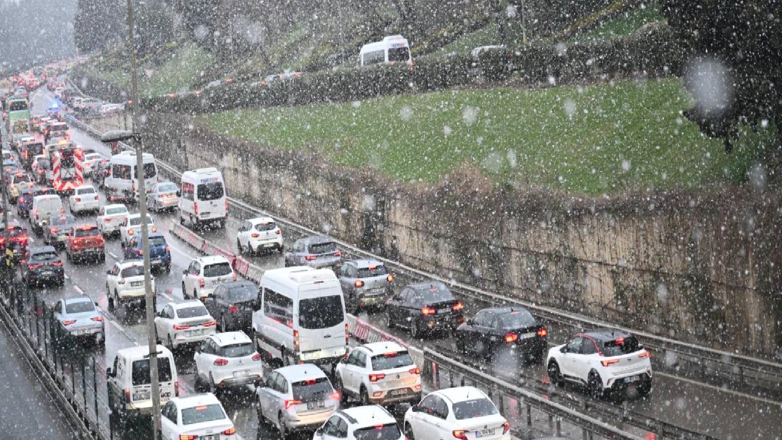 Prof. Dr. Orhan Şen tarih verdi: İstanbul’a 10 cm’ye kadar kar geliyor!