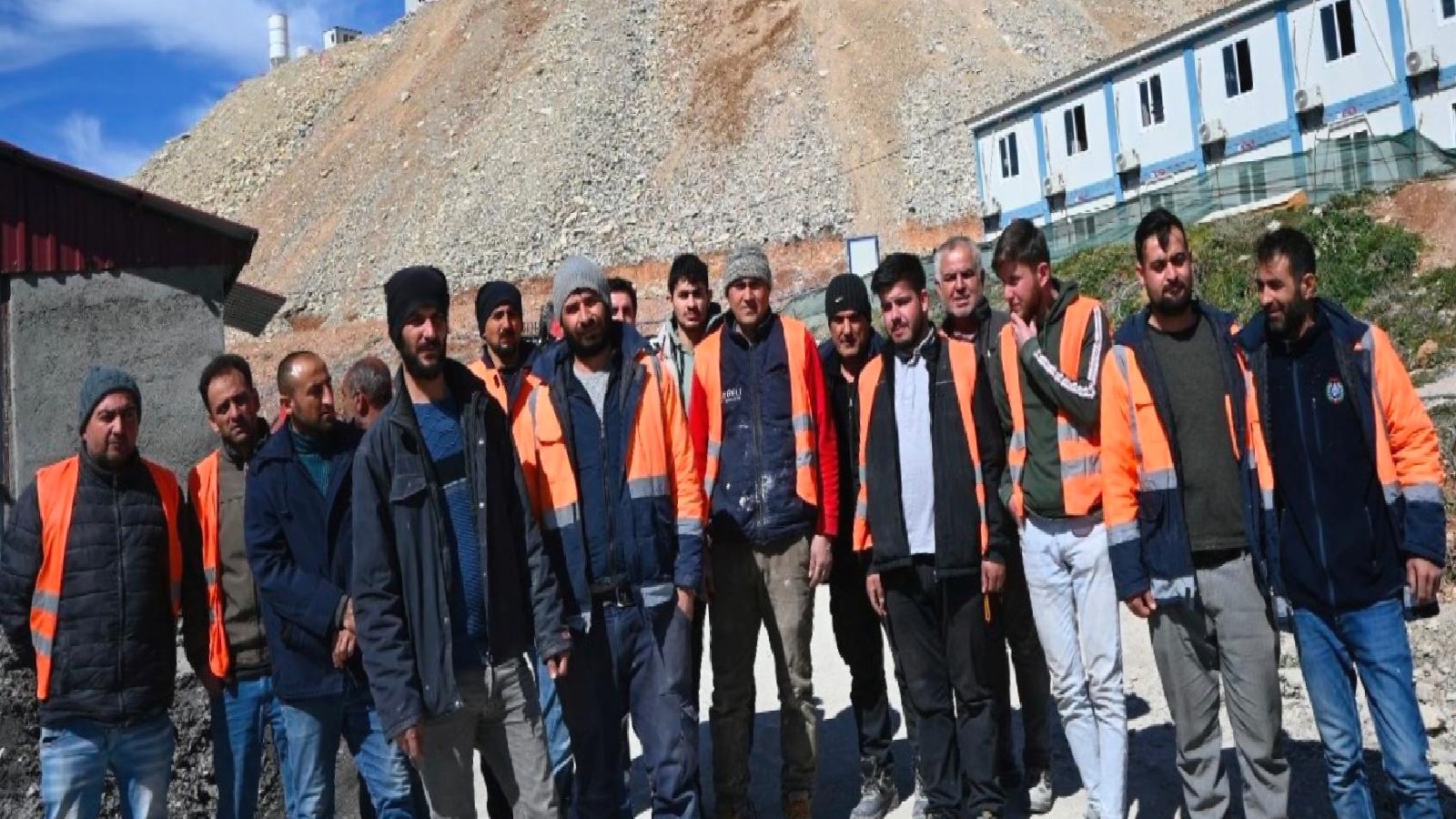 Adıyaman’da TOKİ işçileri ücretlerinin ödenmemesi nedeniyle iş bıraktı