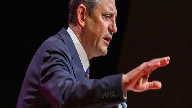 Özgür Özel’den erken seçim çağrısı: Bıçak kemikte!