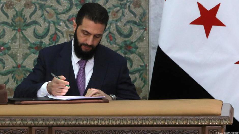 Suriye’de Ahmed Şara geçiş dönemi anayasasını imzaladı