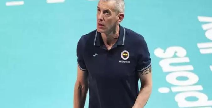 G.Saray yenilgisi sonrası Fenoglio ile yollarını ayıran Fenerbahçe’de yeni hoca adayı belli oldu