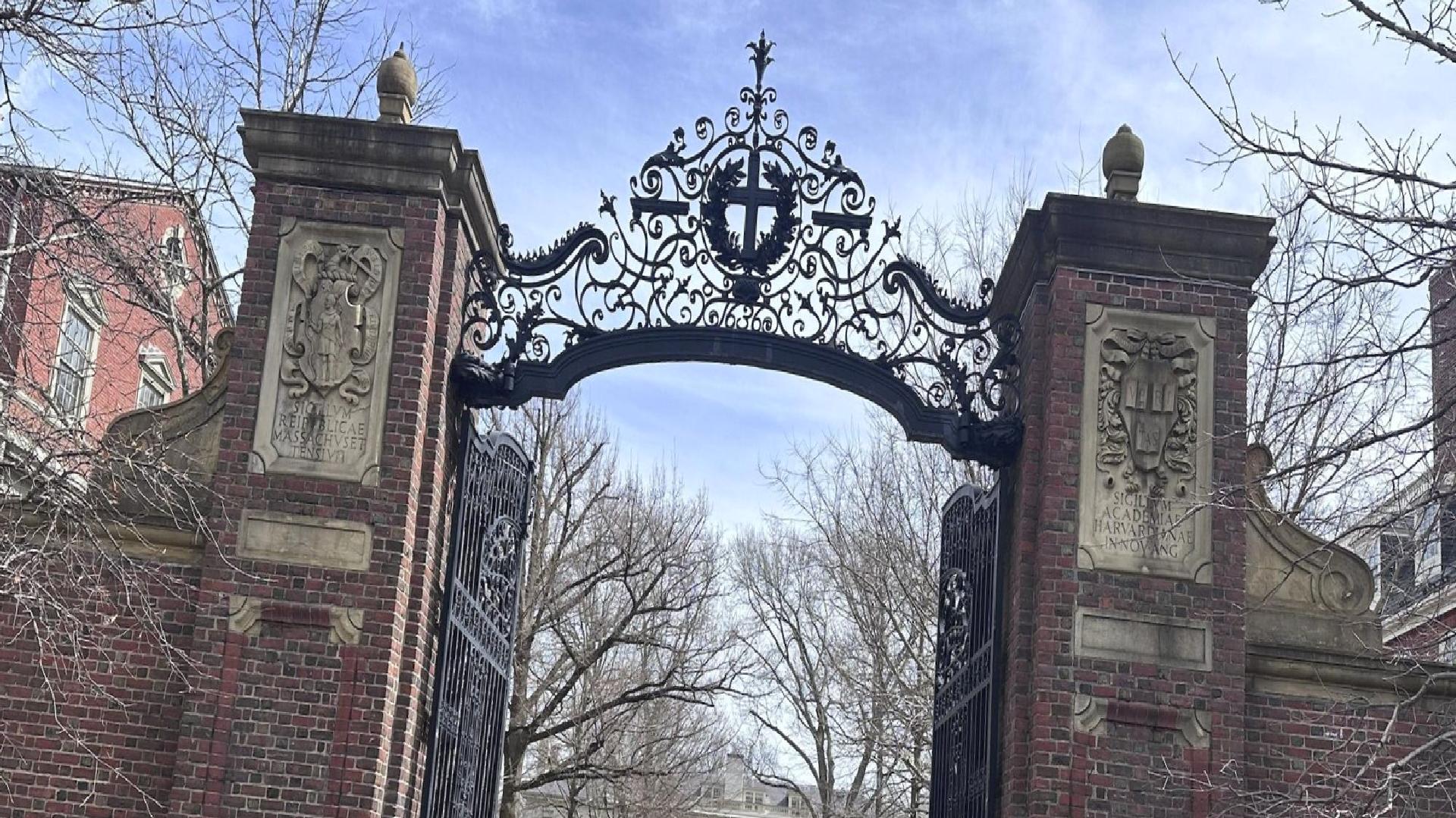 Harvard profesörlerinden Trump’a dava: Tehditleri bir üniversite için ‘başa dayanmış silah’ gibidir