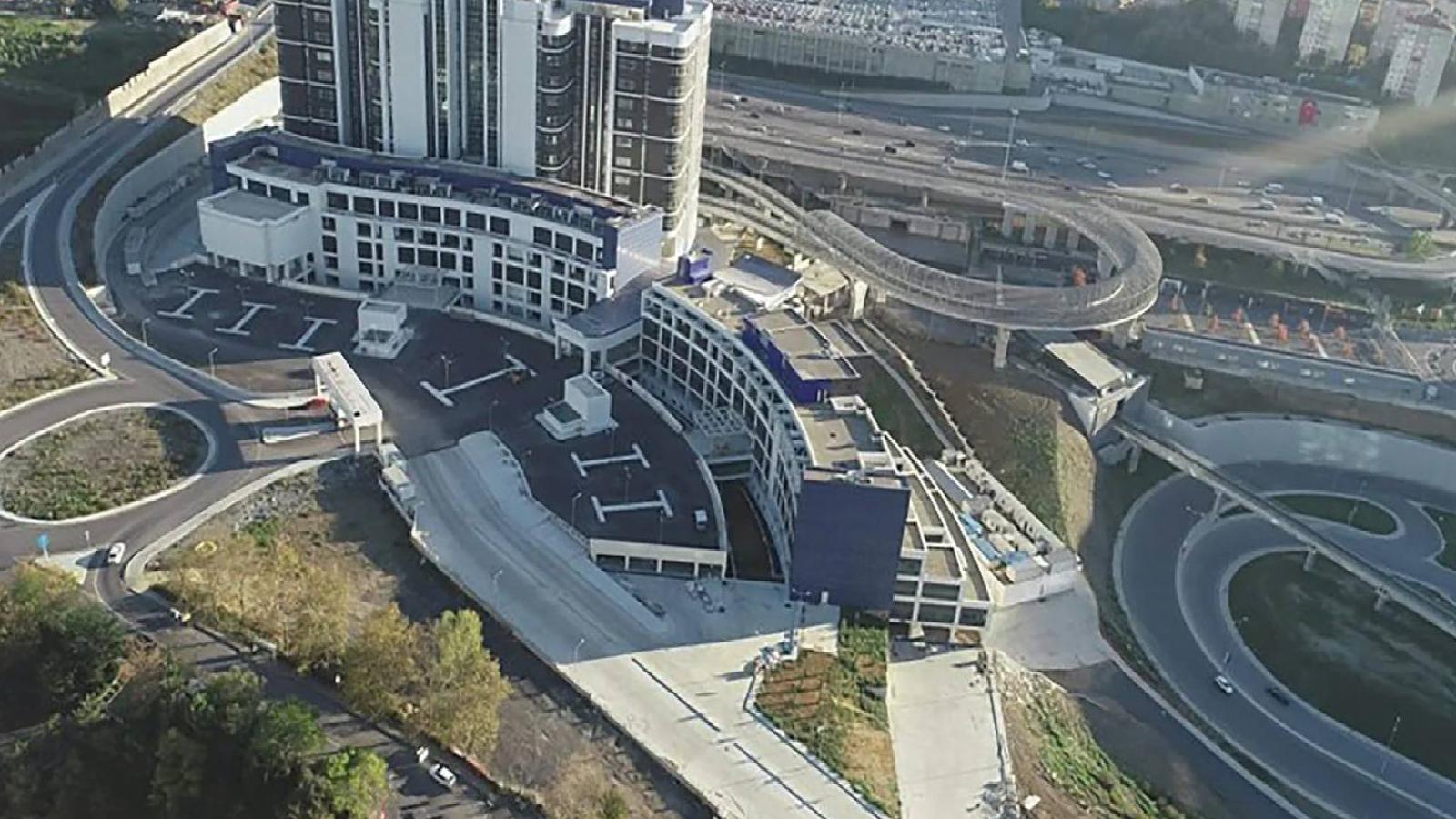 Mehmet Tezkan: Erdoğan şehir hastaneleriyle övünüyor ya, bir gün kılık değiştirip hastaneye gitsin