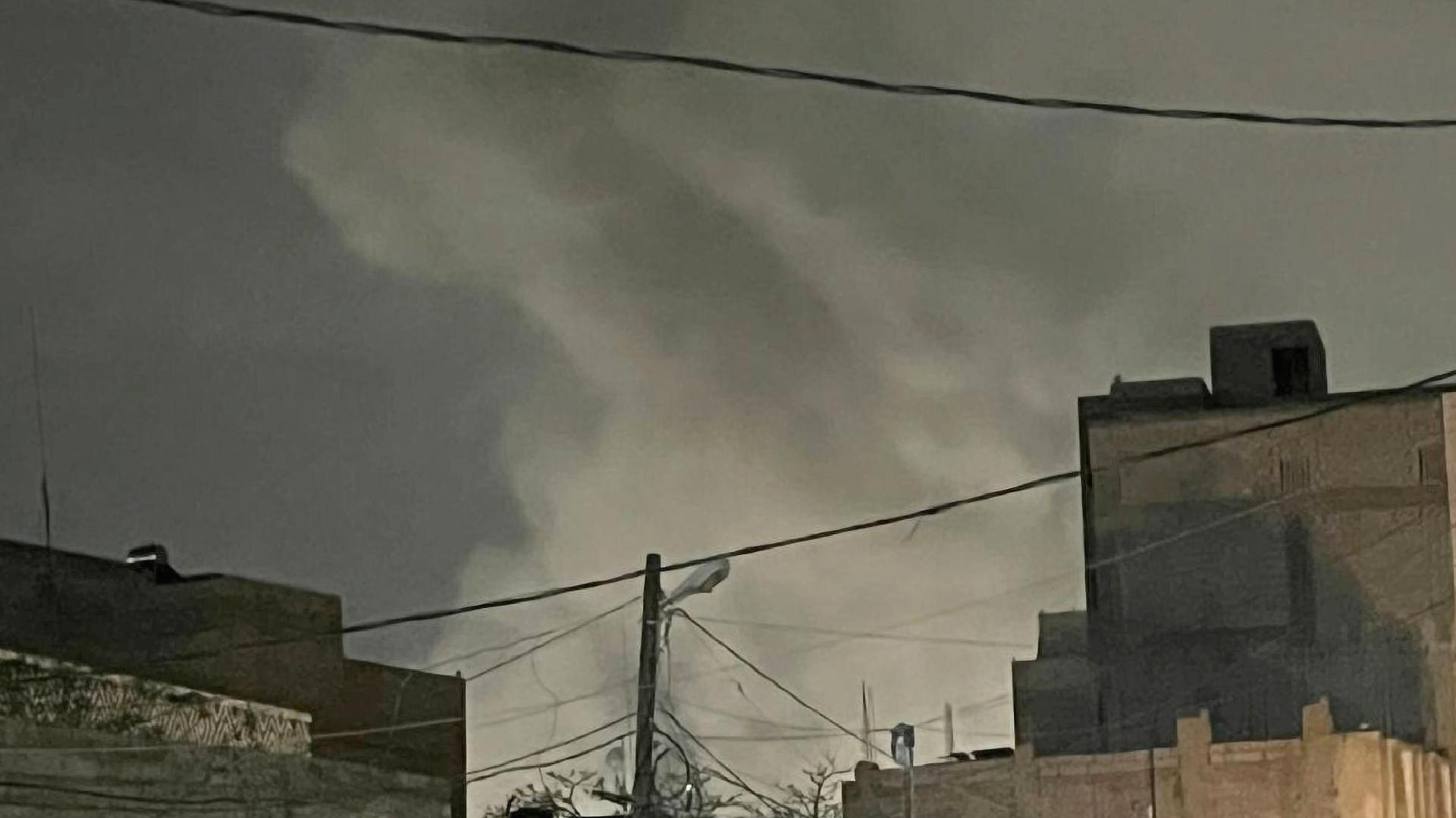 İsrail, Yemen’de liman ve çimento fabrikasını vurdu