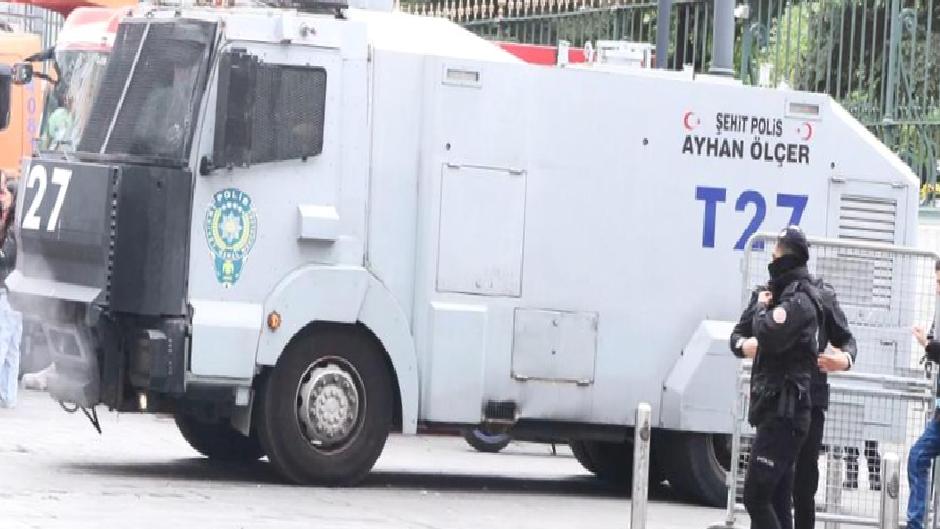 İstanbul’da 1 Mayıs: 300 kişi gözaltında