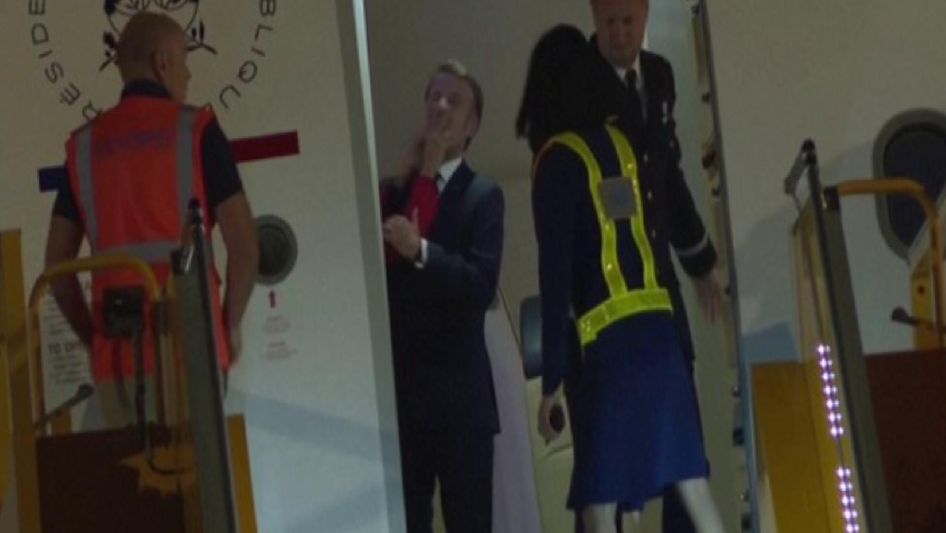 Macron, eşinden tokat yedikten sonra konuştu: ‘Şakalaşıyorduk’