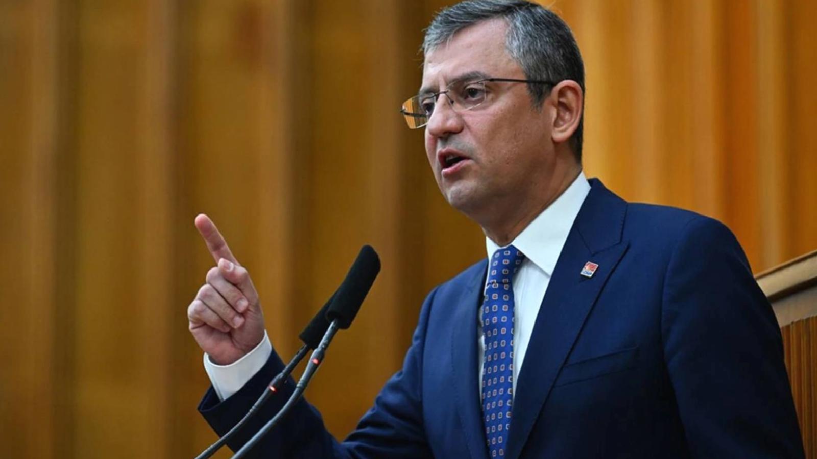 Özgür Özel: Gençlerin gelecek hayallerini Misak-ı Milli sınırları içine taşıyarak beka sorununu aşacağız