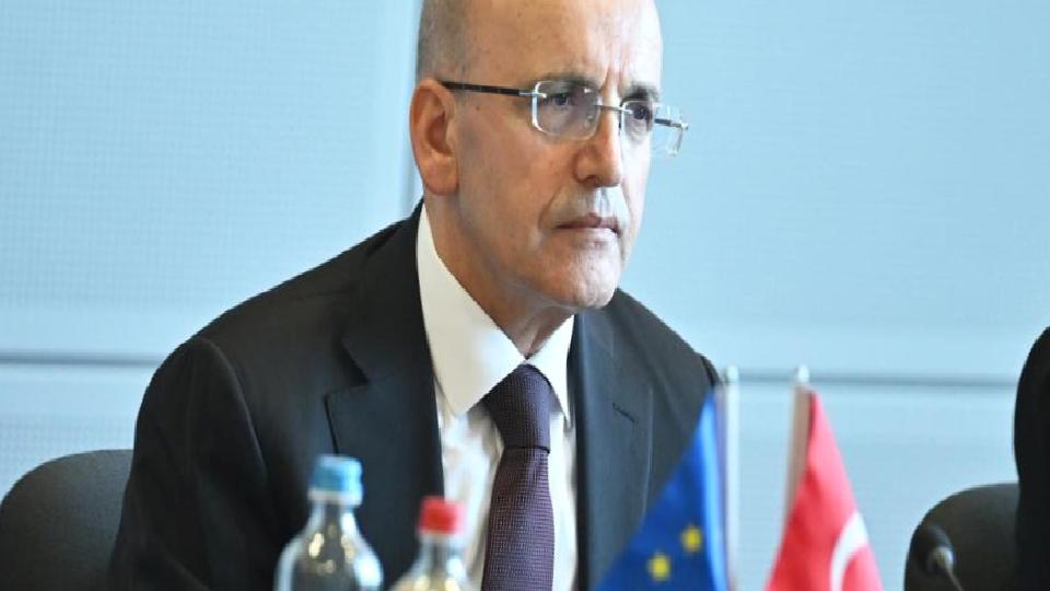 Şimşek: Cari açık belirgin şekilde geriledi