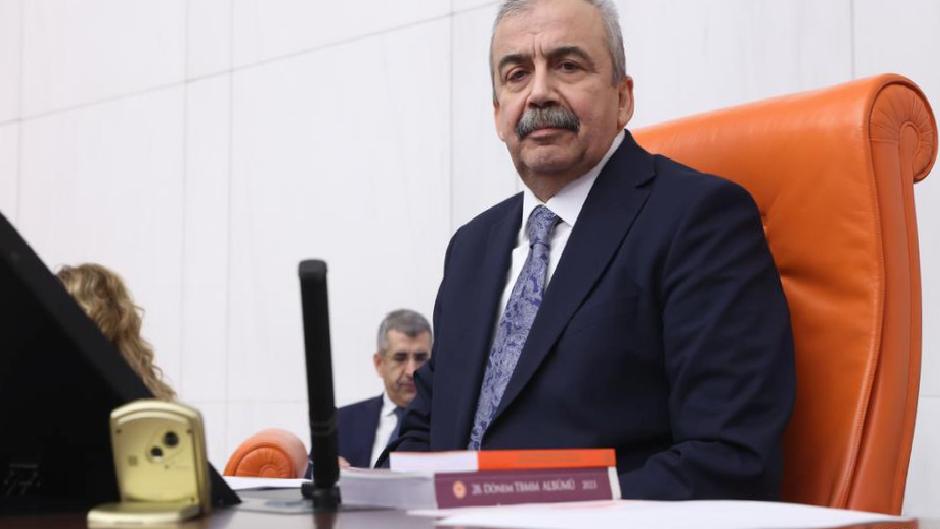 Siyasetçilerden Sırrı Süreyya Önder için taziye mesajları