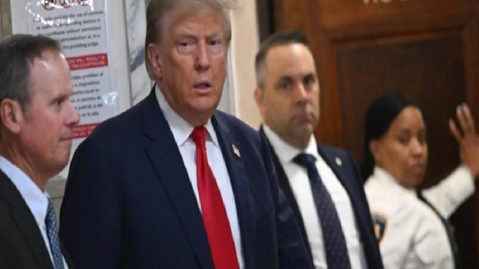 Trump’tan istihbarat kurumlarında işten çıkarma planı