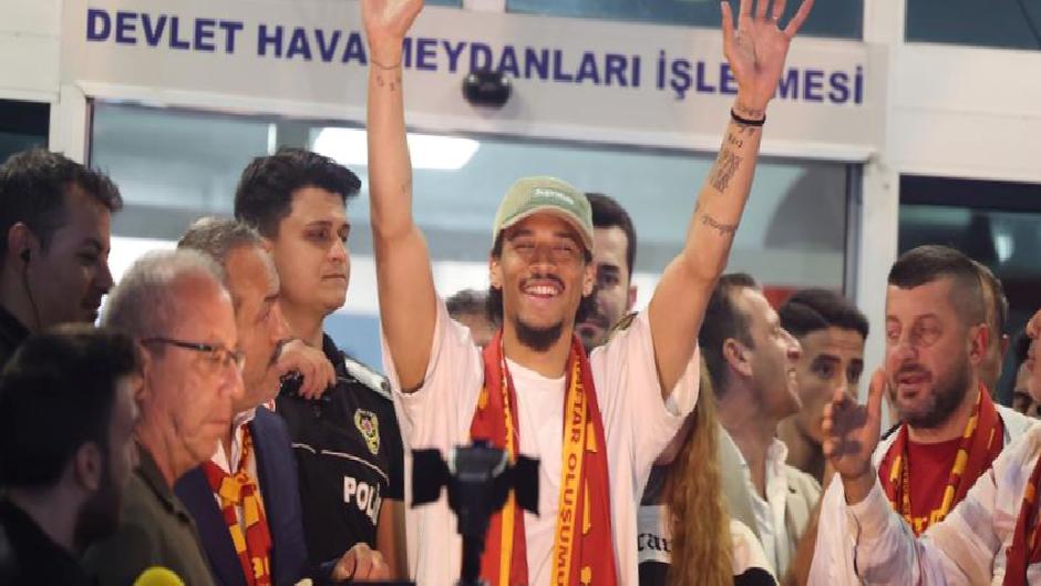 Alman millî futbolcu Leroy Sane Galatasaray’da