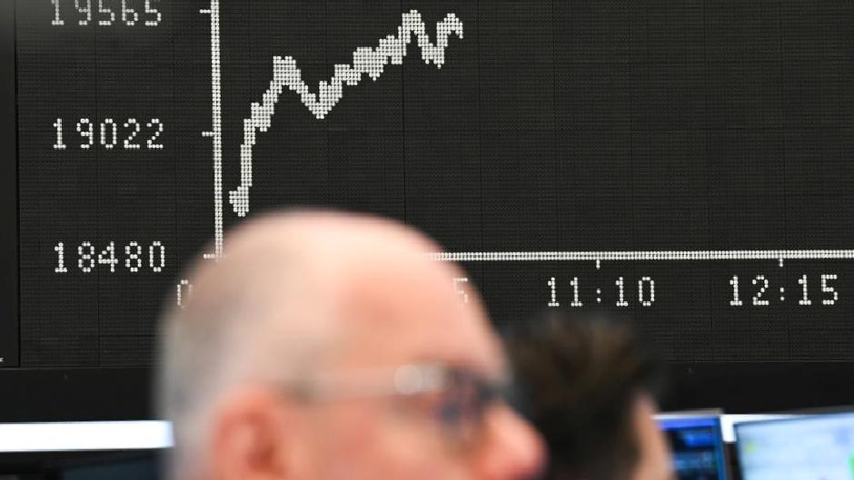 Borsalar yükseldi, petrol fiyatları geriledi