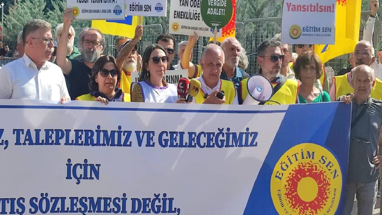 Eğitim Sen toplu sözleşme taleplerini açıkladı: En düşük kamu emekçisi maaşı yoksulluk sınırı üzerine çıkarılmalı, 150 bin öğretmen ataması yapılmalı