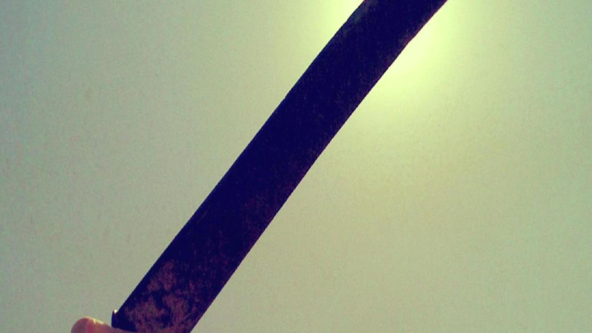 Fransa’da 15 yaşından küçüklere kesici alet satışı yasaklanacak