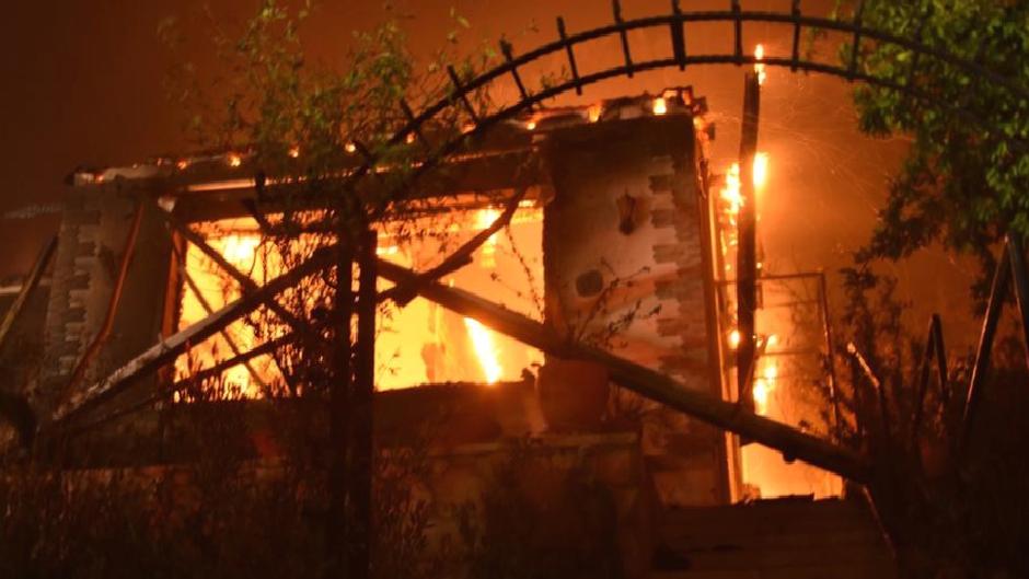 İzmir ve Manisa’da yangınlarla mücadele sürüyor