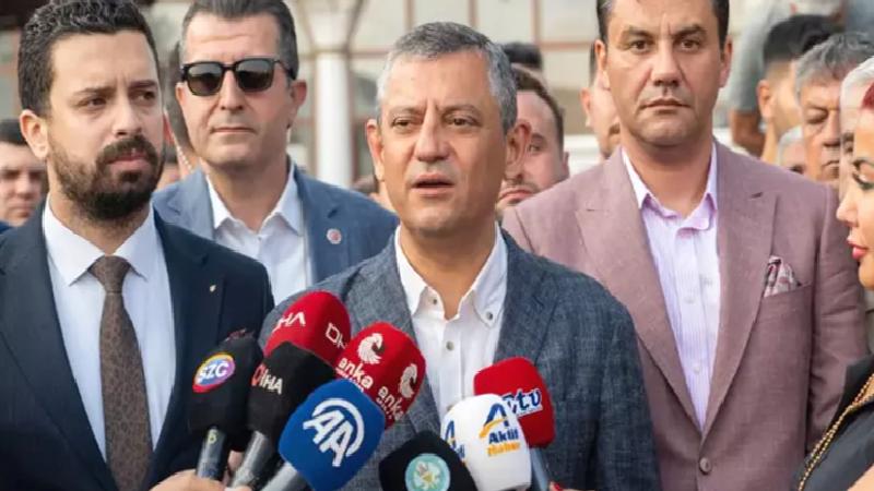 Özgür Özel’den Ferdi Zeyrek için taziye açıklaması: Bir siyaset arkadaşından öte çocukluk, gençlik arkadaşımızı kaybettik