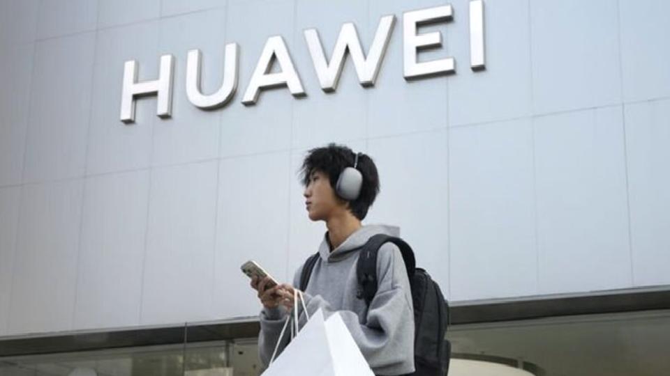 Tayvan, Çinli çip üreticileri Huawei ve SMIC’e ihracat yasağı getirdi