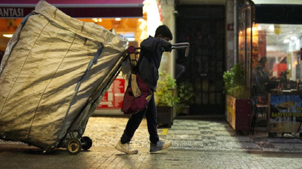 Türkiye’de 18 milyon kişi yoksulluk riski altında