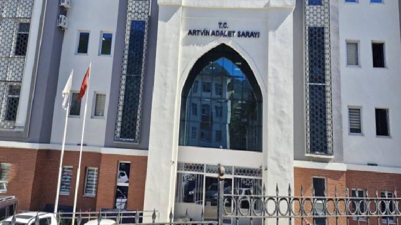 5 yaşındaki çocuğu cinsel istismara maruz bıraktığı iddiasıyla yargılanan sanık: Cezaevinde olduğum için pişmanım