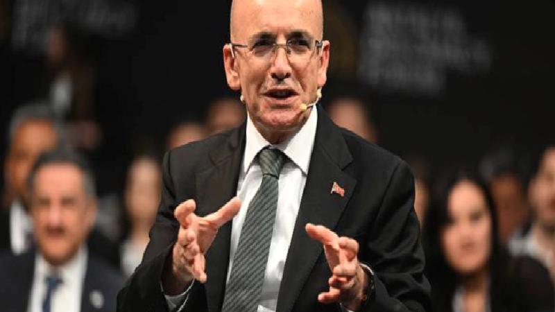 Abdulkadir Selvi: Sıkıntıyı AK Parti’nin siyasi tabanını oluşturan emekliler, asgari ücretliler, memurlar ve dar gelirliler çekiyor