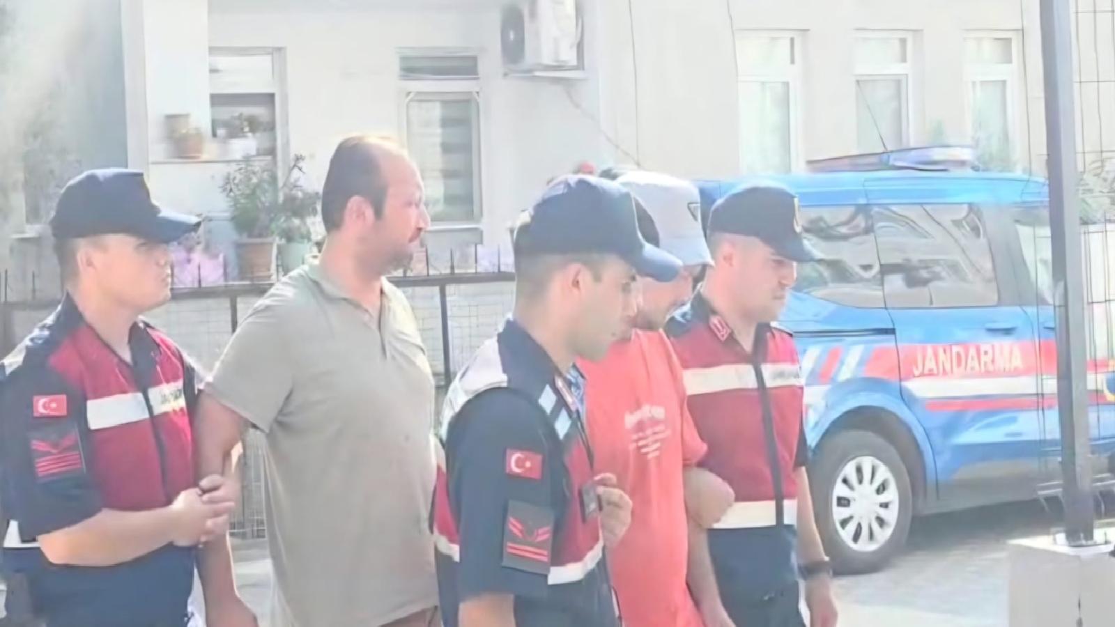 AKP’li başkan insan kaçakçılığı operasyonunda yakalandı