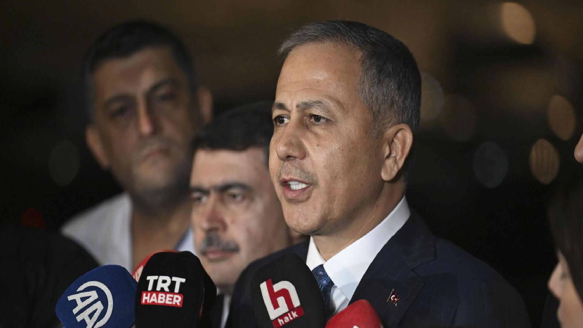 Bakan Yerlikaya: FETÖ elebaşının ölümünden sonra da hain yapının peşini bırakmayacağız