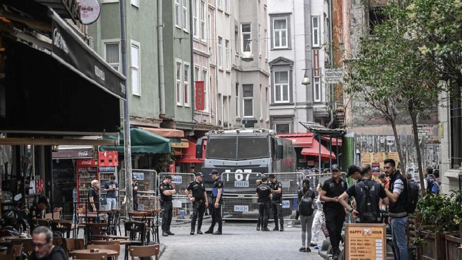 Dört Leman çalışanı tutuklandı